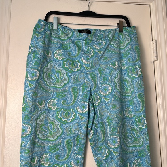 Talbots Blue and Green Paisley Classic Side Zip Casual Capris Size 14 Petite - Picture 2 of 8